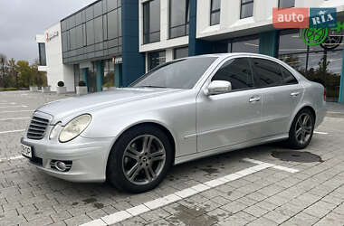 Седан Mercedes-Benz E-Class 2006 в Львове