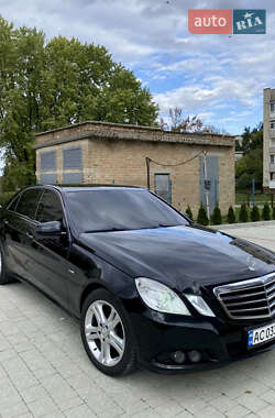 Седан Mercedes-Benz E-Class 2010 в Нововолынске