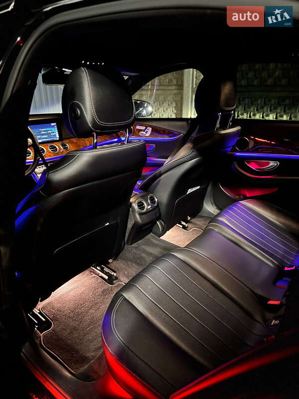 Седан Mercedes-Benz E-Class 2016 в 