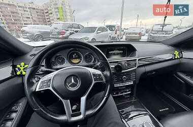 Седан Mercedes-Benz E-Class 2012 в Львове