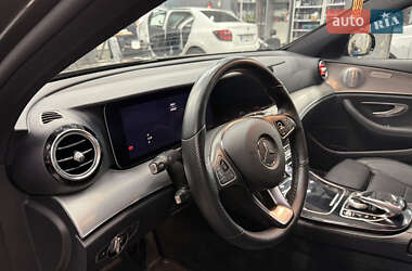Седан Mercedes-Benz E-Class 2017 в 