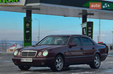 Седан Mercedes-Benz E-Class 1996 в Хмельницком