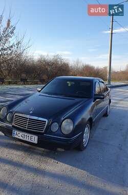 Седан Mercedes-Benz E-Class 1996 в Луцьку