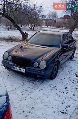 Седан Mercedes-Benz E-Class 2001 в Лохвиці