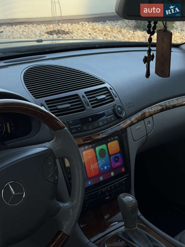 Седан Mercedes-Benz E-Class 2004 в Миколаєві