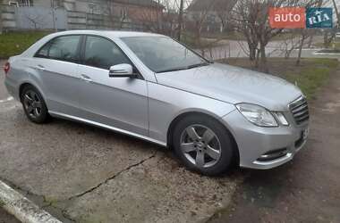 Седан Mercedes-Benz E-Class 2012 в Прилуках