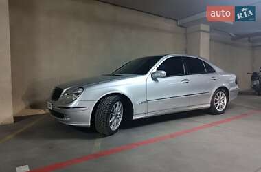 Седан Mercedes-Benz E-Class 2003 в Львове