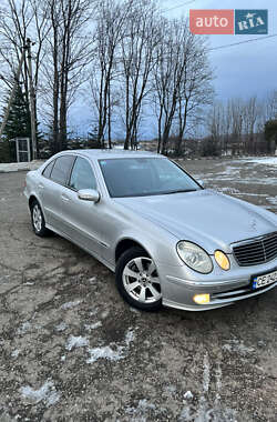 Седан Mercedes-Benz E-Class 2003 в Вижниці