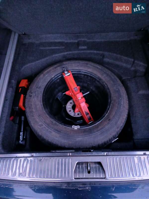 Універсал Mercedes-Benz E-Class 2003 в Товсте