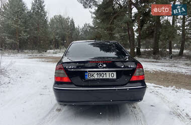 Седан Mercedes-Benz E-Class 2007 в Вараше