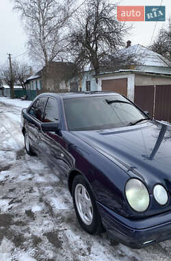 Седан Mercedes-Benz E-Class 1998 в Козелеці