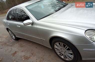 Седан Mercedes-Benz E-Class 2003 в Києві