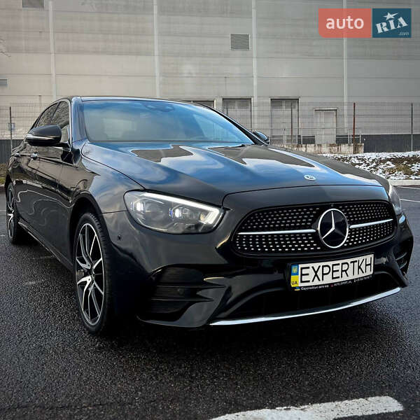 Mercedes-Benz E-Class 2023