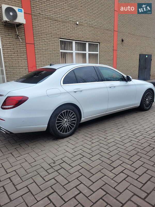 Седан Mercedes-Benz E-Class 2017 в Кривому Розі