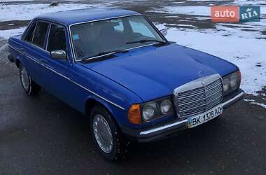 Седан Mercedes-Benz E-Class 1982 в Вашківцях