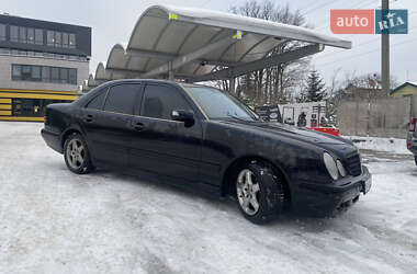 Седан Mercedes-Benz E-Class 2002 в Львове