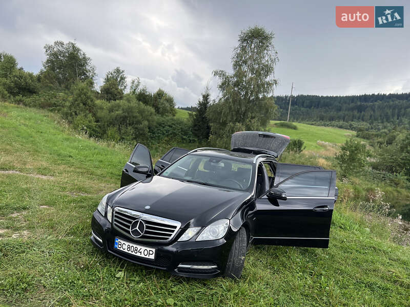 Универсал Mercedes-Benz E-Class 2011 в Львове