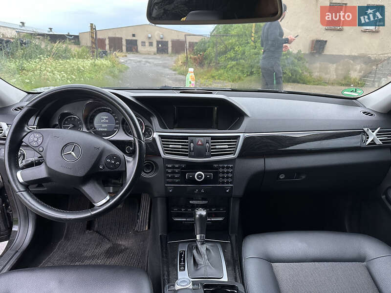 Универсал Mercedes-Benz E-Class 2011 в Львове