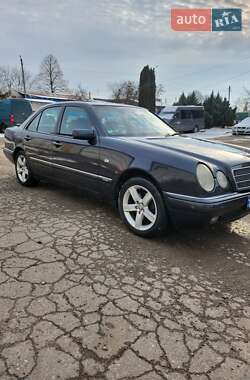 Седан Mercedes-Benz E-Class 1998 в Луцке