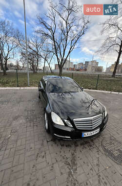 Седан Mercedes-Benz E-Class 2012 в Киеве