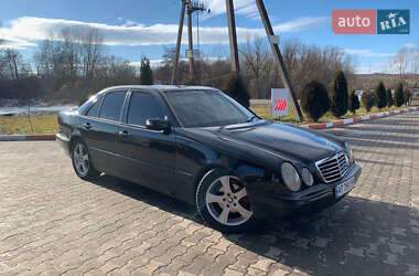 Седан Mercedes-Benz E-Class 1999 в Чернівцях