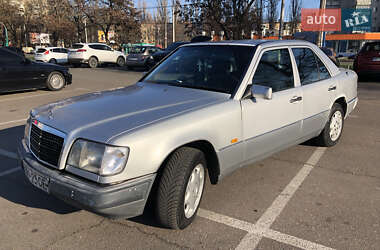 Седан Mercedes-Benz E-Class 1995 в Одесі