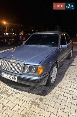 Седан Mercedes-Benz E-Class 1992 в Івано-Франківську