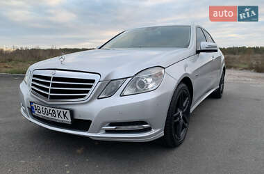 Седан Mercedes-Benz E-Class 2012 в Виннице