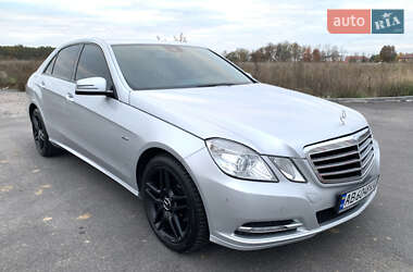 Седан Mercedes-Benz E-Class 2012 в Виннице