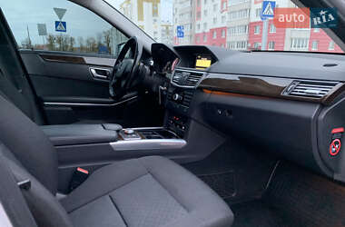 Седан Mercedes-Benz E-Class 2012 в Виннице