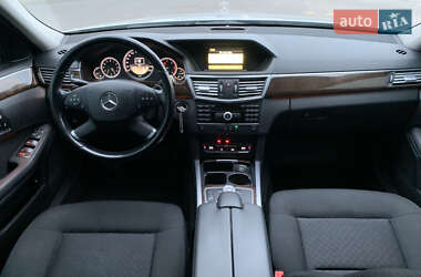 Седан Mercedes-Benz E-Class 2012 в Виннице