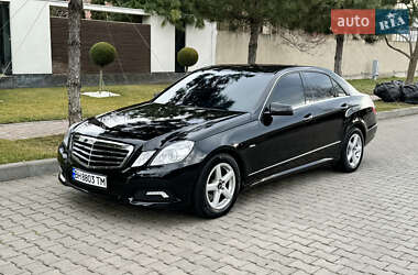 Седан Mercedes-Benz E-Class 2009 в Одессе