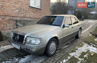 Седан Mercedes-Benz E-Class 1990 в Львові