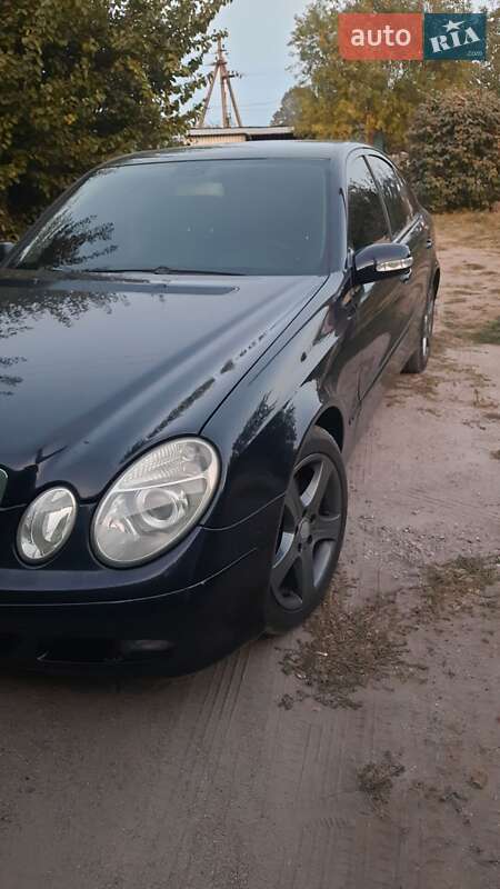 Mercedes-Benz E-Class 2005