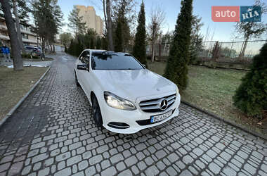 Седан Mercedes-Benz E-Class 2013 в Бориславе