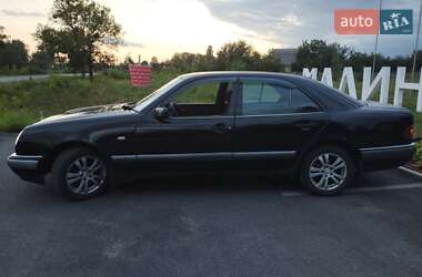 Седан Mercedes-Benz E-Class 1998 в Малині