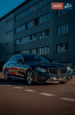 Седан Mercedes-Benz E-Class 2017 в 