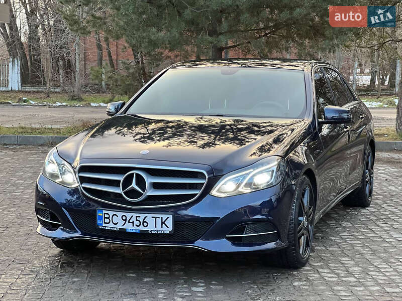 Седан Mercedes-Benz E-Class 2015 в 