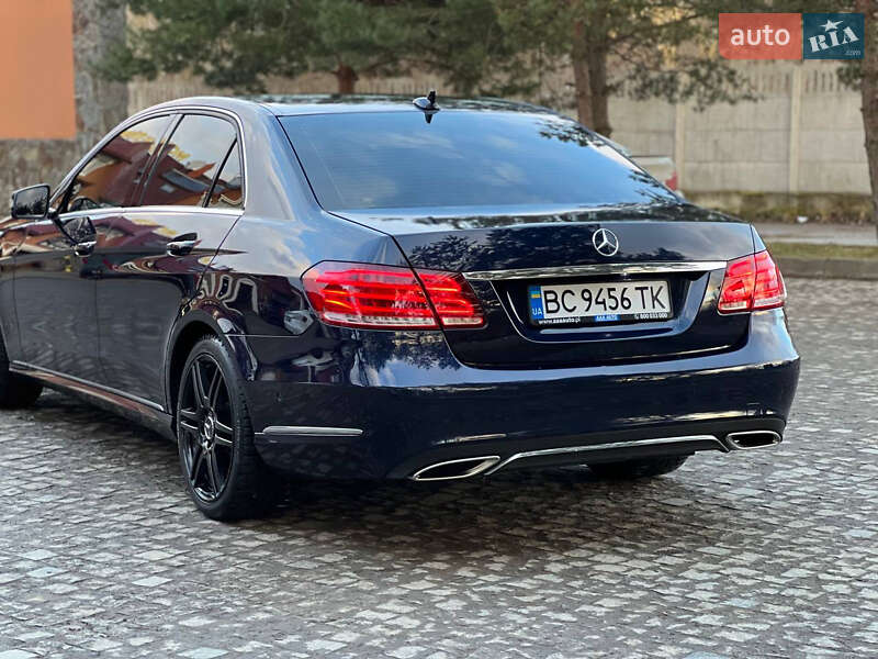 Седан Mercedes-Benz E-Class 2015 в Самборі