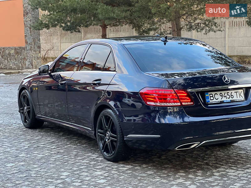 Седан Mercedes-Benz E-Class 2015 в Самборі