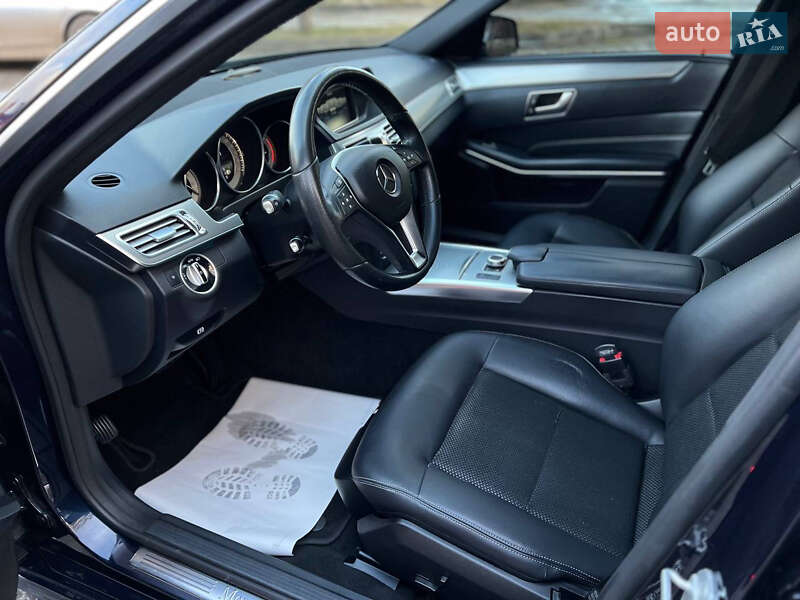 Седан Mercedes-Benz E-Class 2015 в Самборі