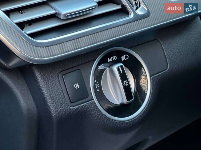 Седан Mercedes-Benz E-Class 2015 в Самборі