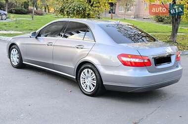 Седан Mercedes-Benz E-Class 2012 в 
