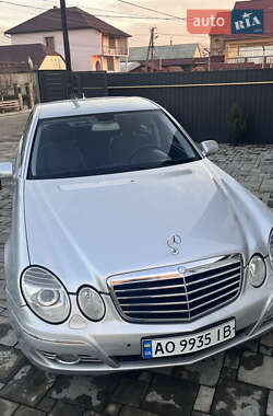 Седан Mercedes-Benz E-Class 2006 в Підвиноградові