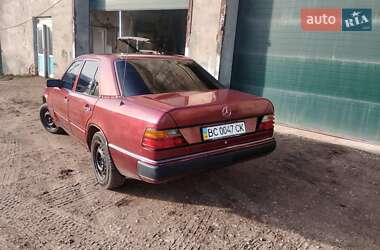 Седан Mercedes-Benz E-Class 1990 в 