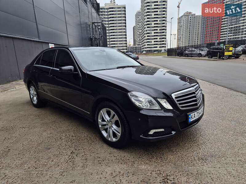 Седан Mercedes-Benz E-Class 2009 в Киеве