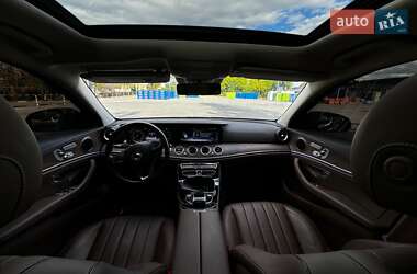 Седан Mercedes-Benz E-Class 2017 в 