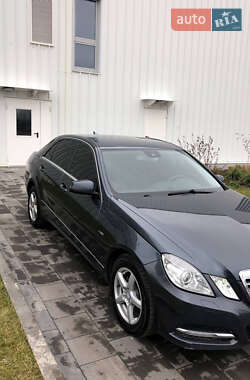 Седан Mercedes-Benz E-Class 2011 в 