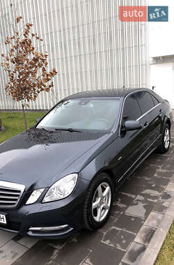Седан Mercedes-Benz E-Class 2011 в 