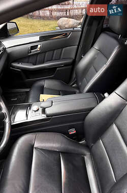Седан Mercedes-Benz E-Class 2011 в 